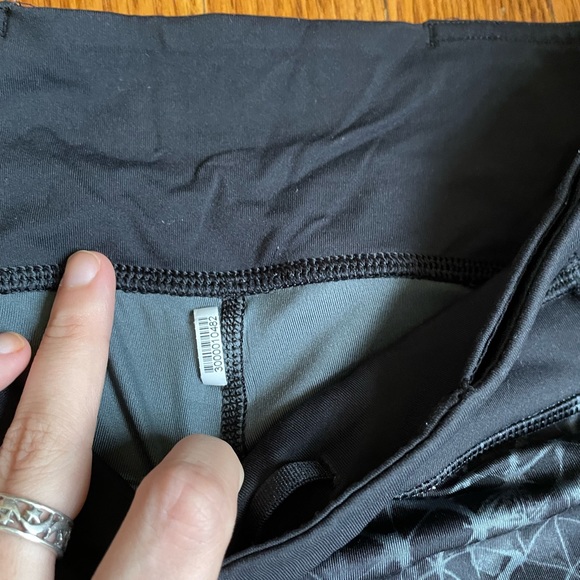 Lululemon Lightning Leggings - Picture 5 of 6